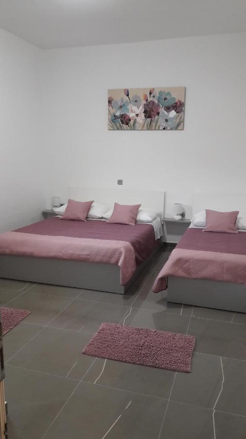 Apartmani Rudi Vir Buitenkant foto