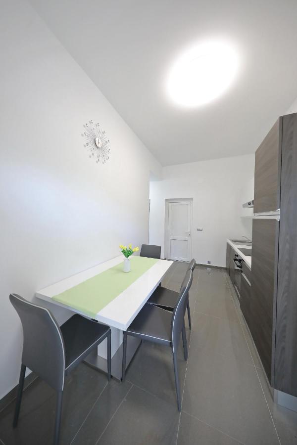 Apartmani Rudi Vir Buitenkant foto
