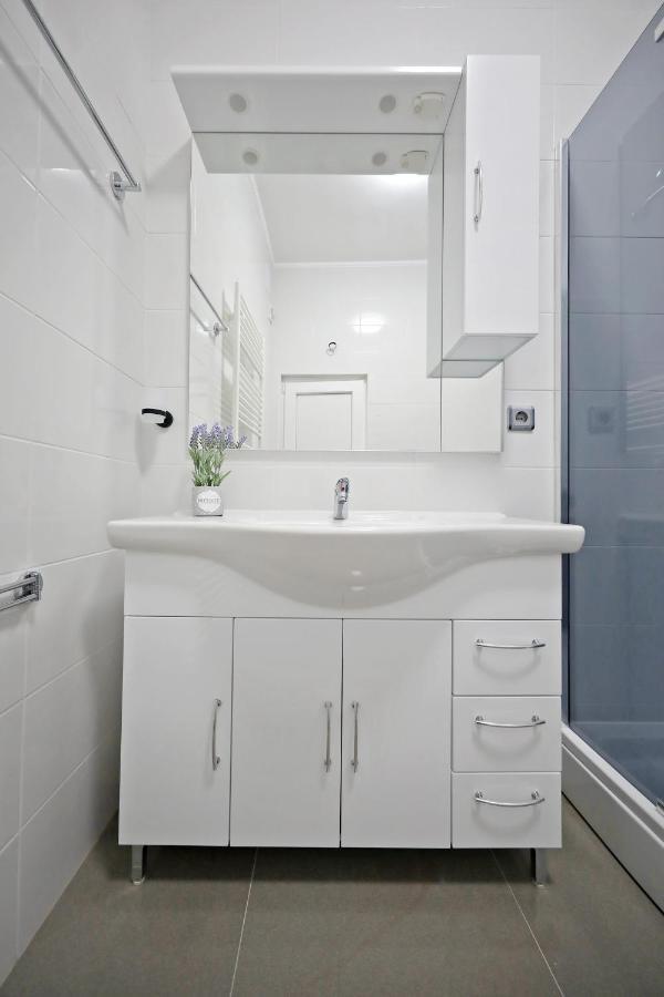Apartmani Rudi Vir Buitenkant foto