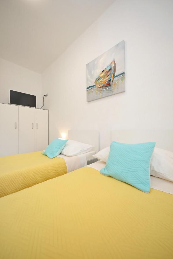 Apartmani Rudi Vir Buitenkant foto