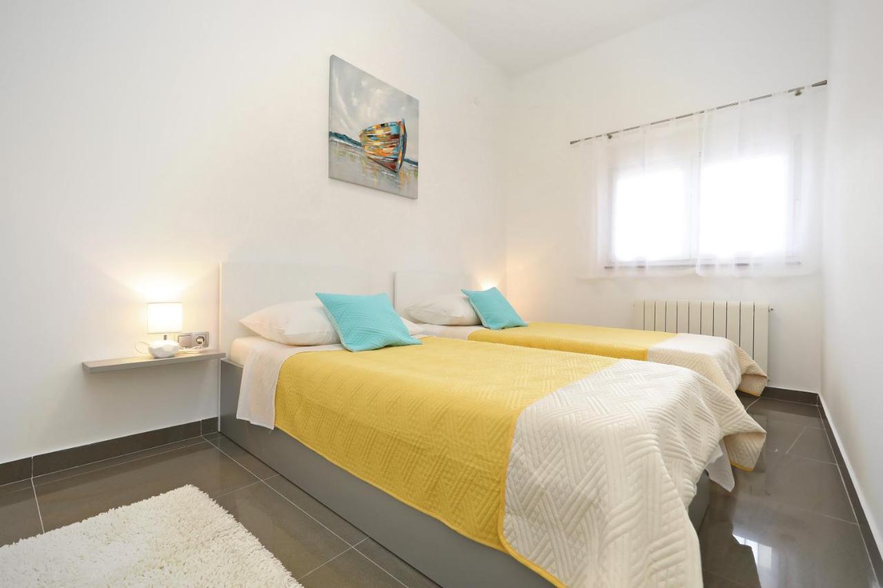Apartmani Rudi Vir Buitenkant foto