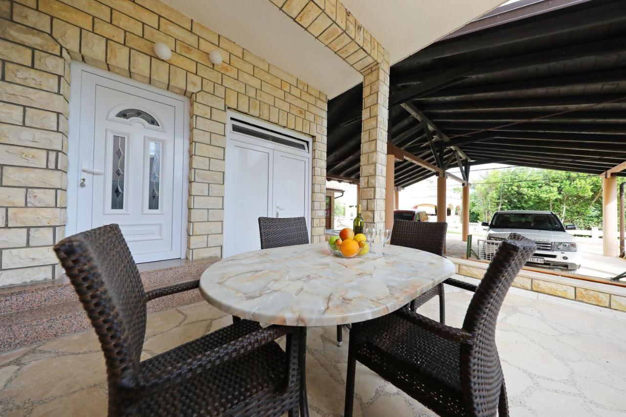 Apartmani Rudi Vir Buitenkant foto