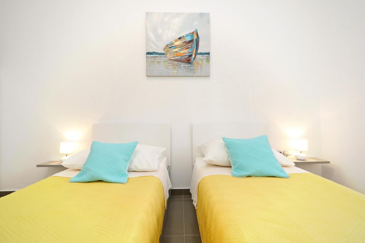 Apartmani Rudi Vir Buitenkant foto